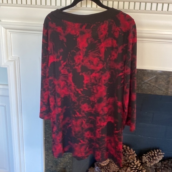 Red Flower Patterned Tunic Top Black Sequined  22” P2P 30” L Collarless Style - Picture 9 of 11